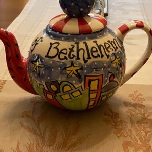 One of a kind Christmas teapot,Mississippi artist hand painted and designed.